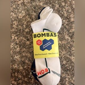 Bombas NWT Unisex All Purpose Performance White & Blue Ankle Socks Large(2 pair)